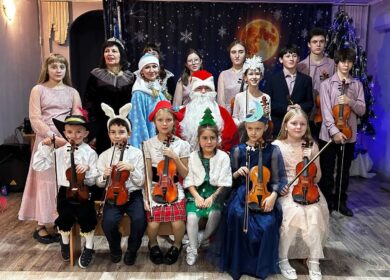 ❄20 декабря в ДООЦ №1 прошел новогодний концерт класса Марины Валерьяновны Цыбченко «Герои сказок».🎻